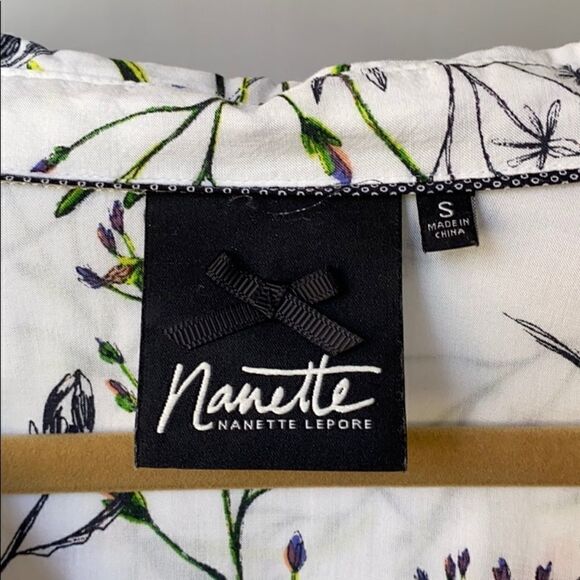 Pretty Lightweight Floral Shirt  - Picture 3 of 6